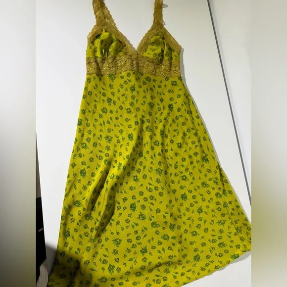 Betsey Johnson x Urban Outfitters Y2K Yellow Floral Lace Slip Dress XS - Picture 4 of 5